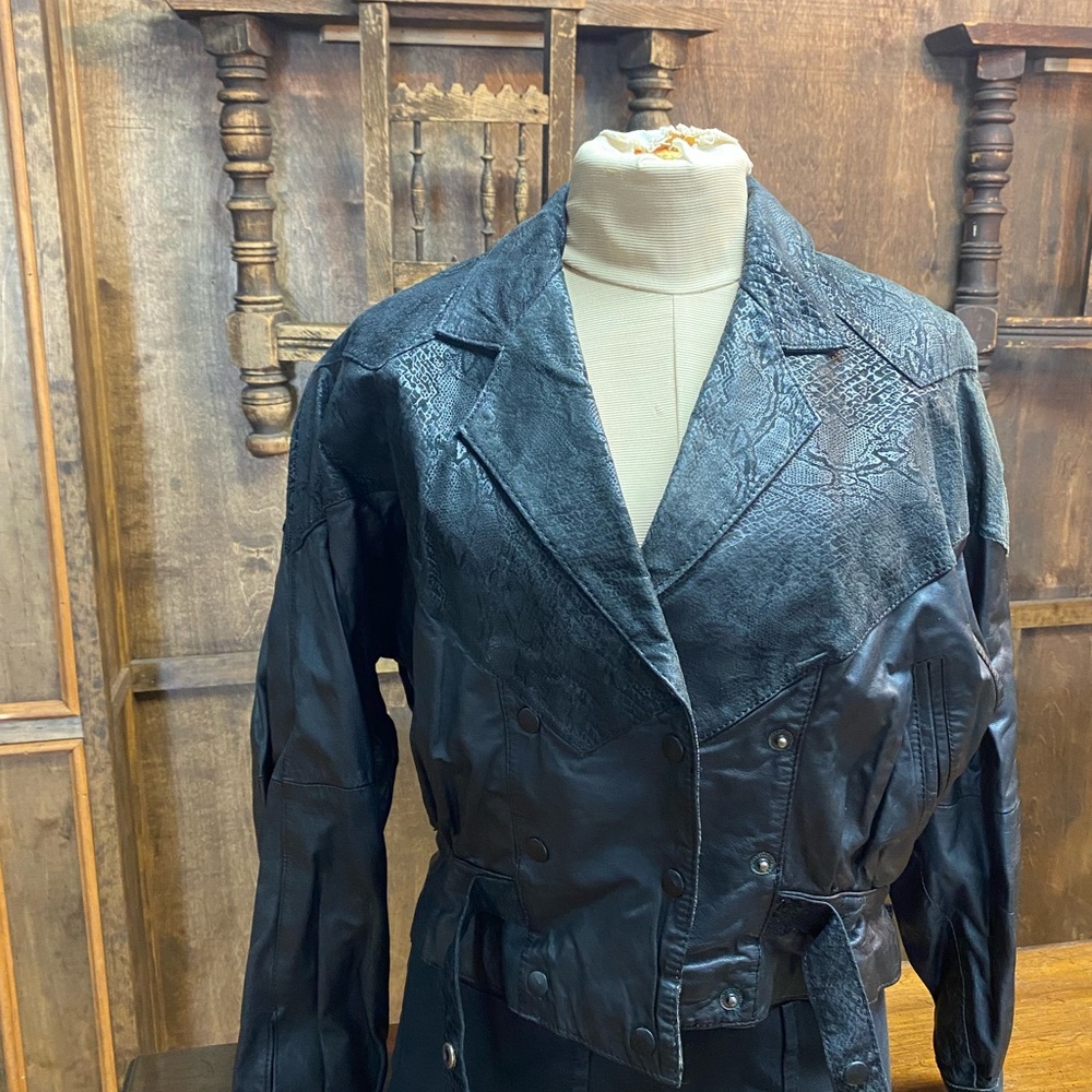 VINTAGE Black Leather Jacket